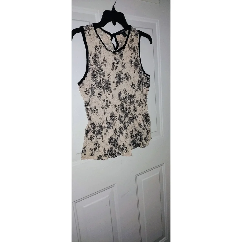 Beige and Black embroidered Lace top size Medium - Picture 3 of 4